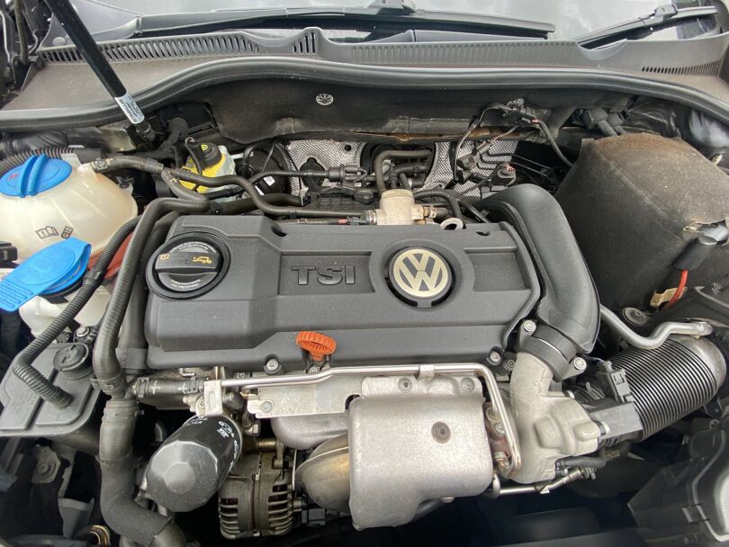 2010 Volkswagen Golf 14