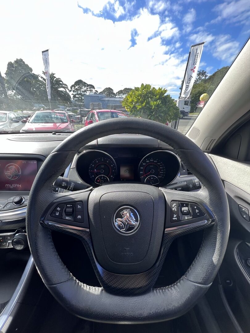 2013 Holden Commodore 8
