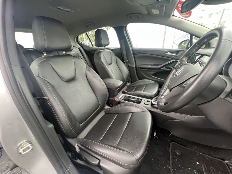 2019 Holden Astra 10