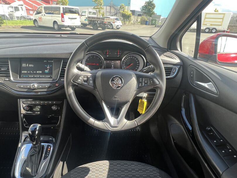 2018 Holden Astra 18