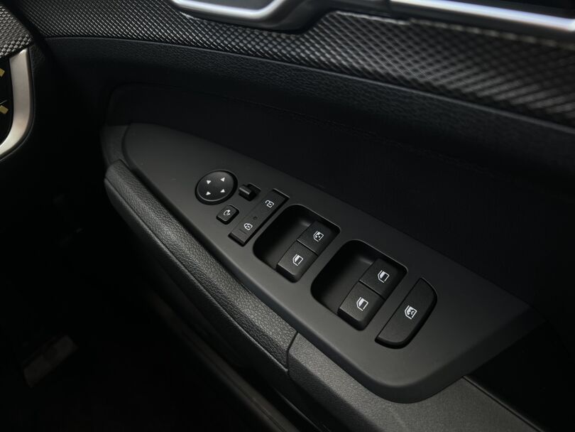 2023 Kia Sportage 24