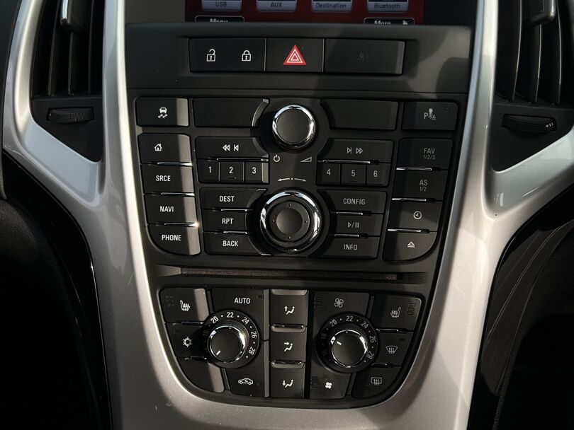 2015 Holden Astra 13