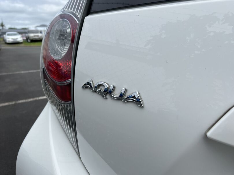 2014 Toyota Aqua 7