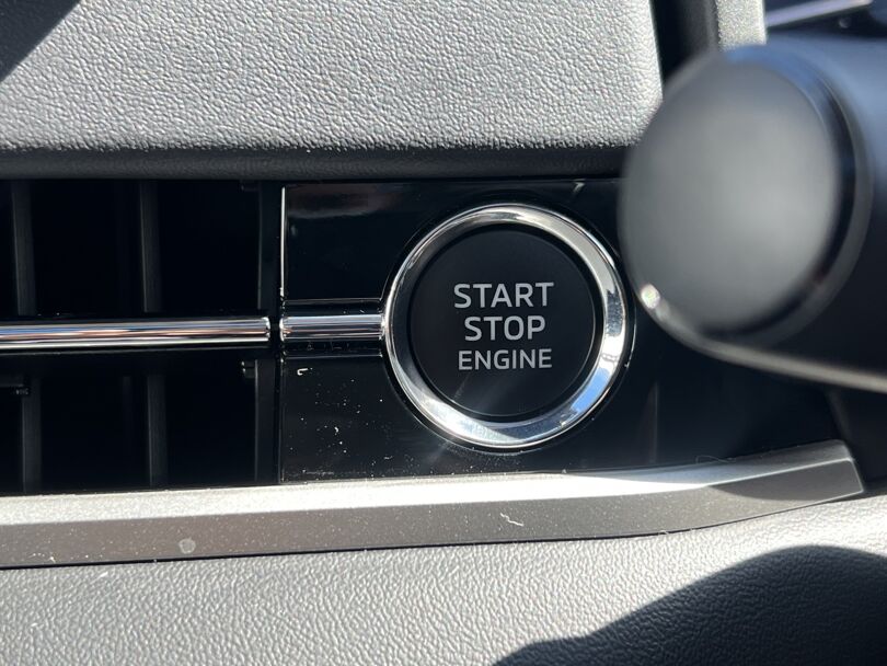 2023 Mitsubishi Outlander 22