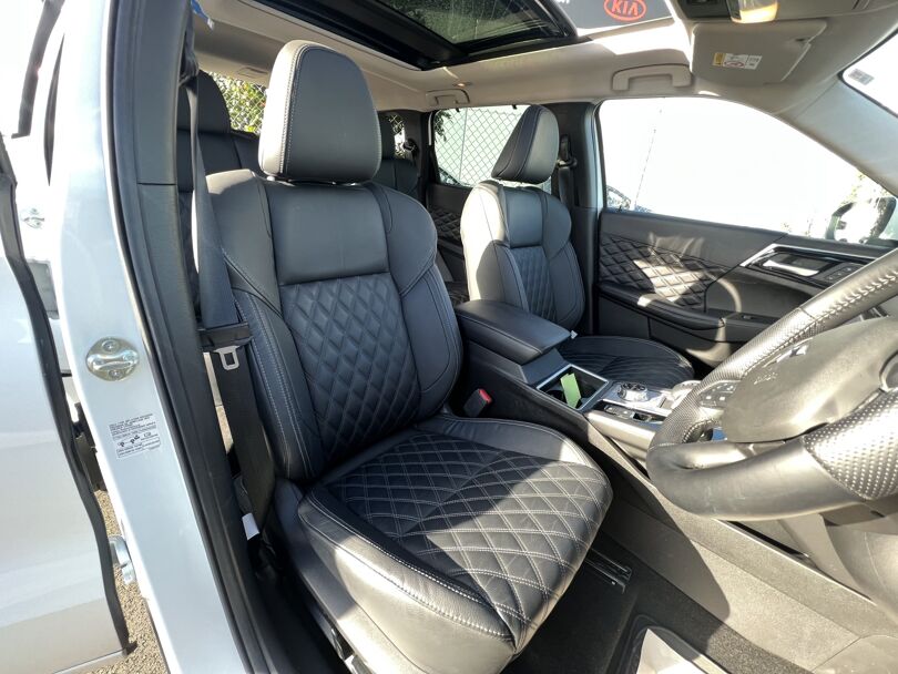 2022 Mitsubishi Outlander 12