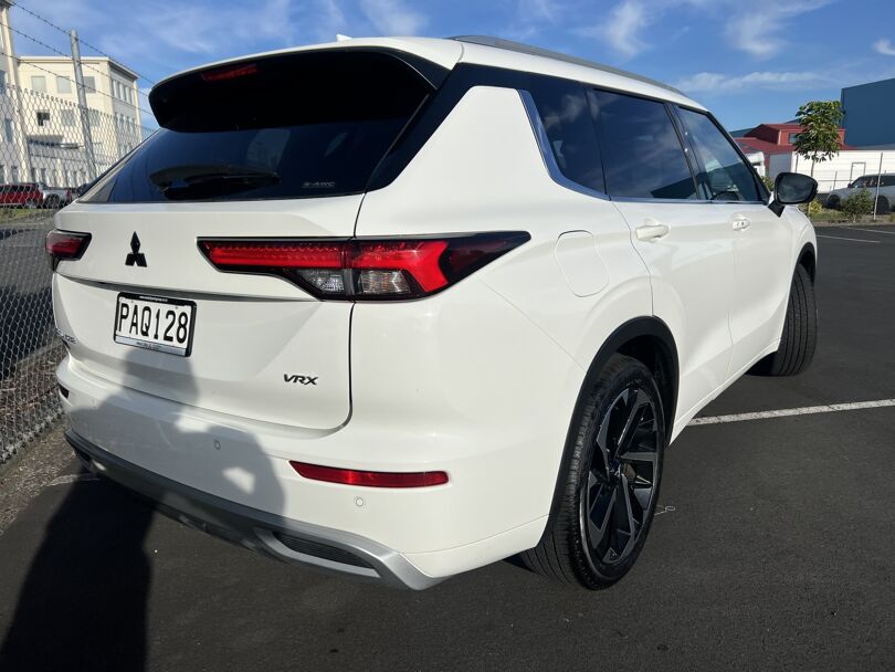 2022 Mitsubishi Outlander 3