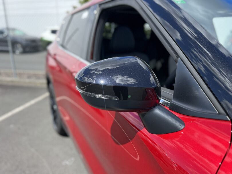 2023 Mitsubishi Outlander 7