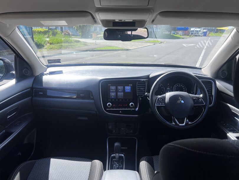 2021 Mitsubishi Outlander 10