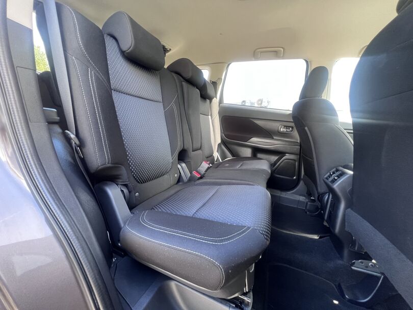 2021 Mitsubishi Outlander 8