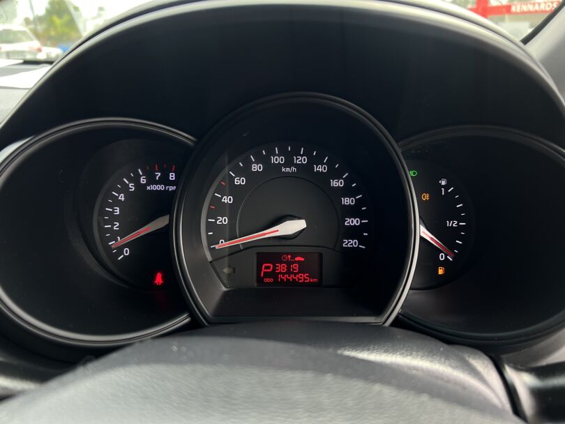 2012 Kia Rio 13