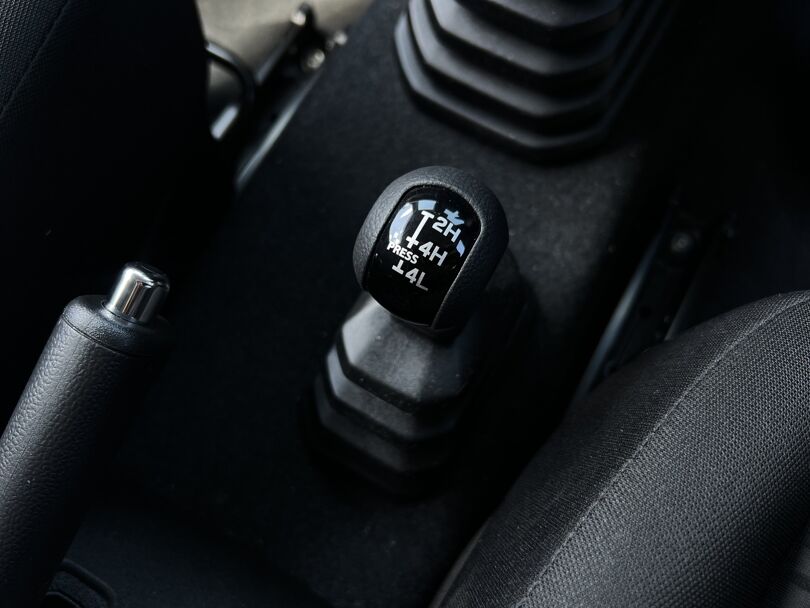 2023 Suzuki Jimny 16