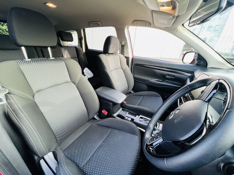 2021 Mitsubishi Outlander 7