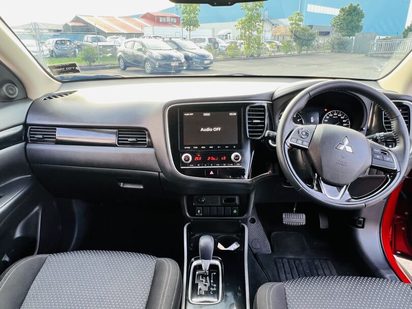 2021 Mitsubishi Outlander 5