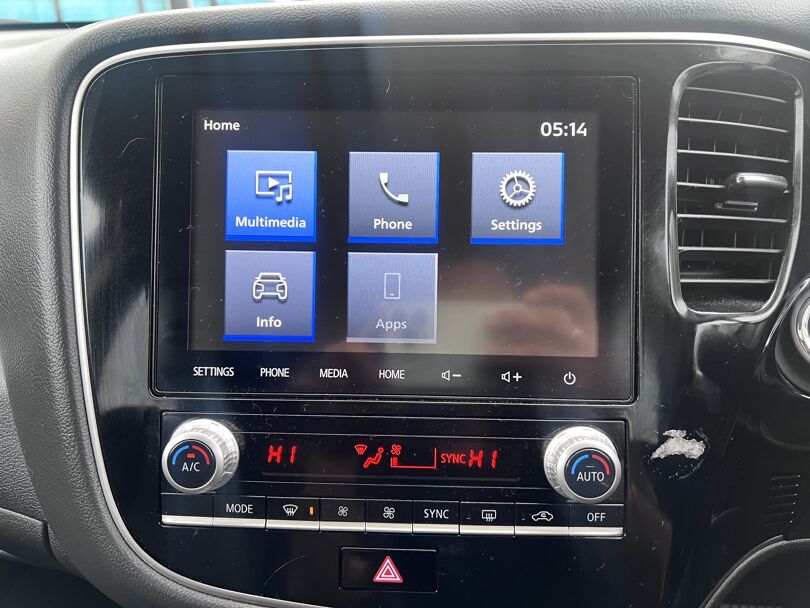2021 Mitsubishi Outlander 14