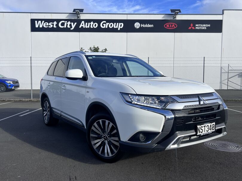 2021 Mitsubishi Outlander 1