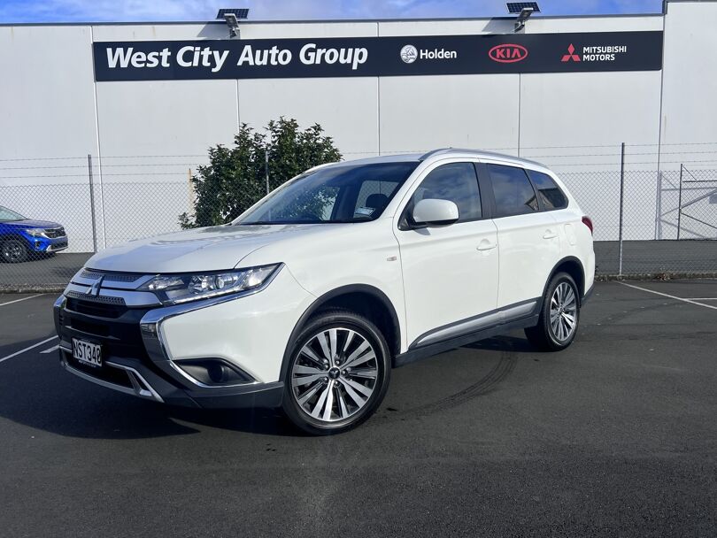 2021 Mitsubishi Outlander 4