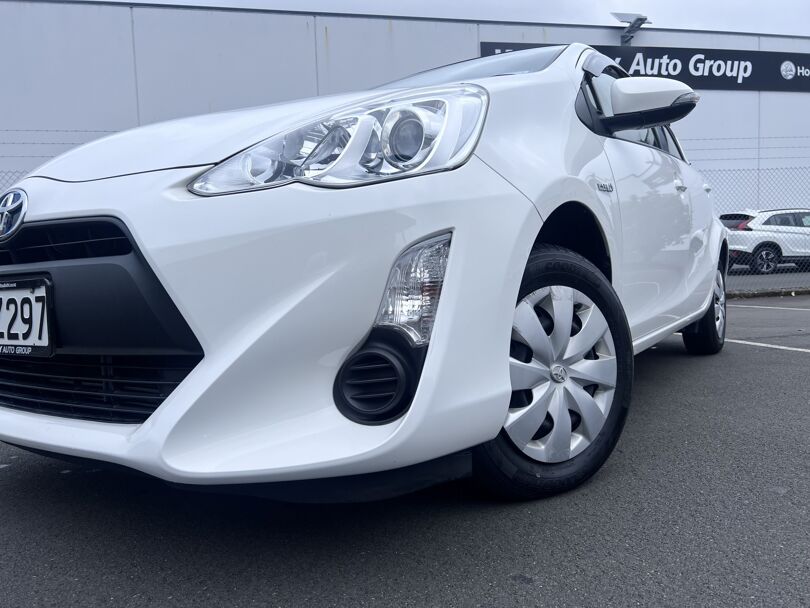 2015 Toyota Aqua 4