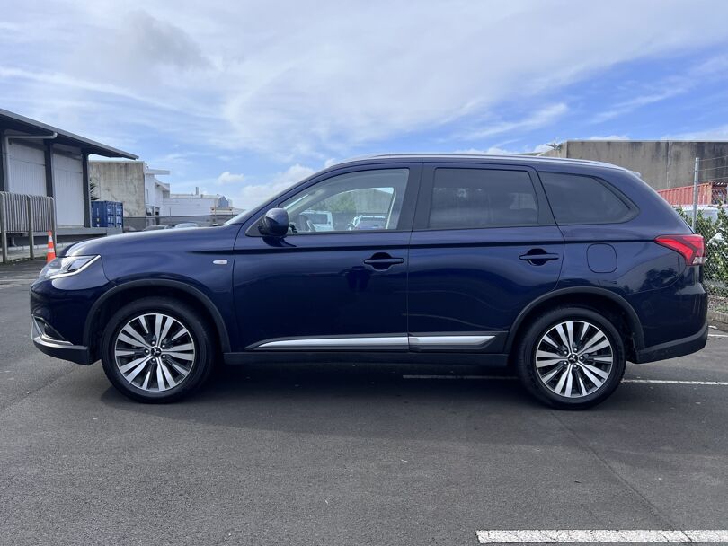 2021 Mitsubishi Outlander 4