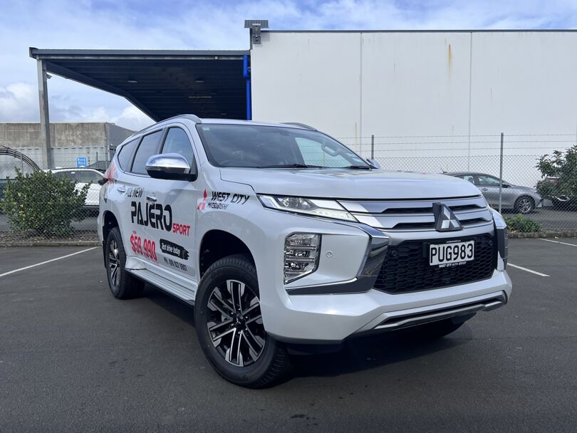 2023 Mitsubishi Pajero Sport 1