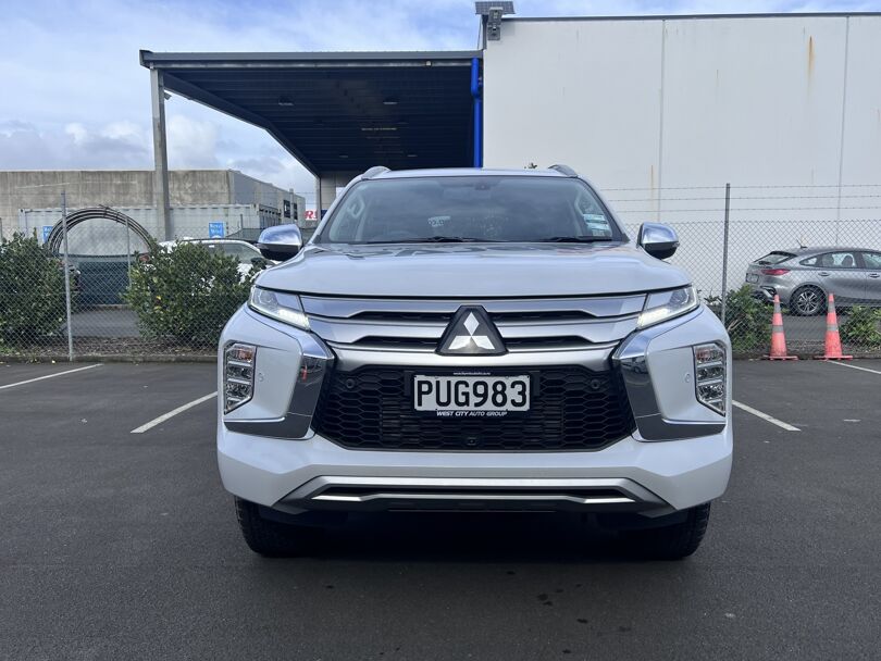 2023 Mitsubishi Pajero Sport 3