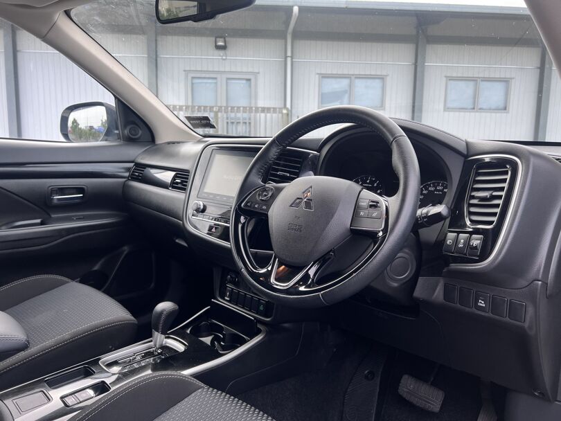 2021 Mitsubishi Outlander 15