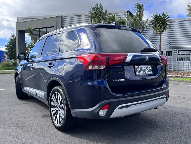2021 Mitsubishi Outlander 5