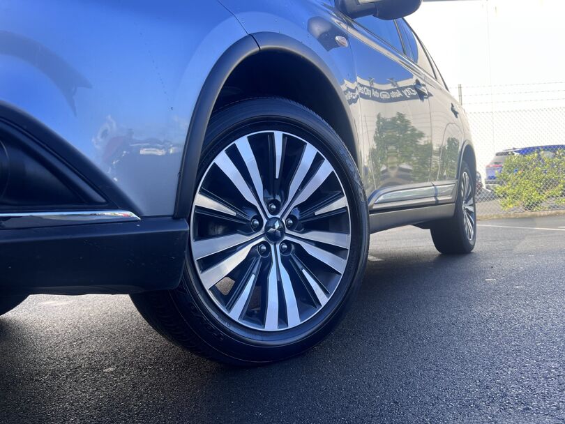 2021 Mitsubishi Outlander 4