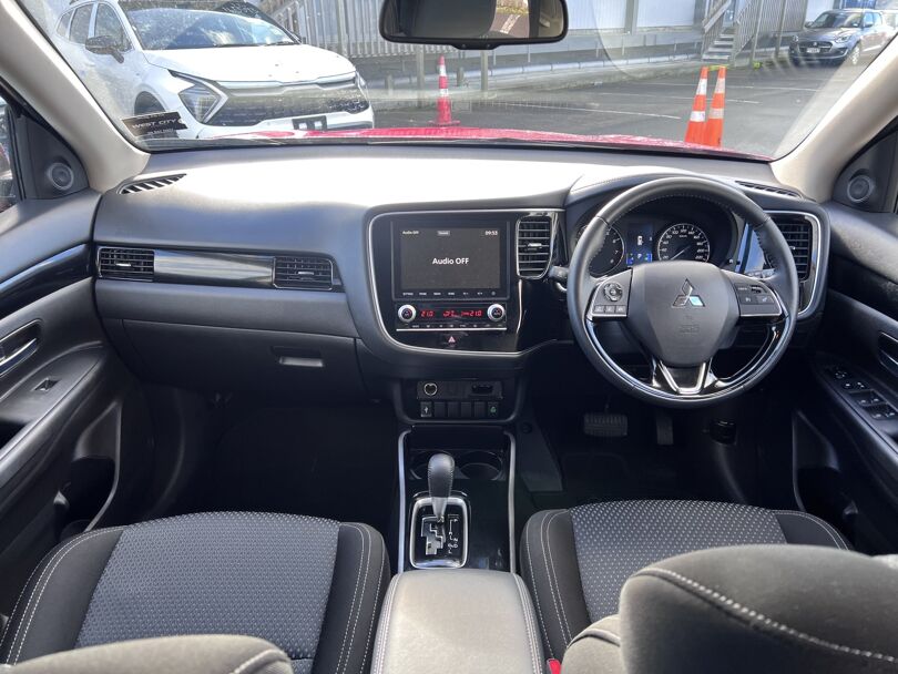 2021 Mitsubishi Outlander 9