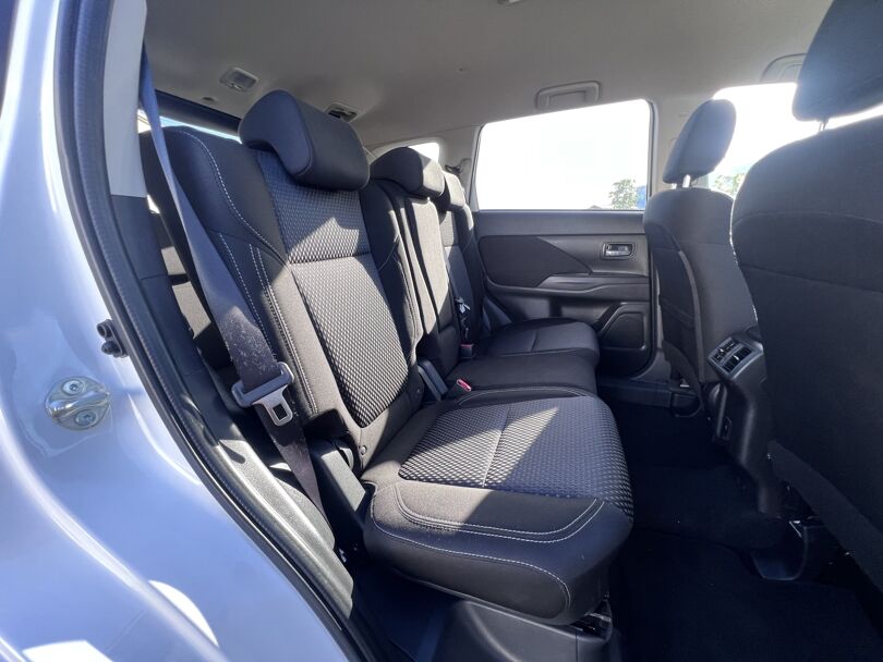2021 Mitsubishi Outlander 9