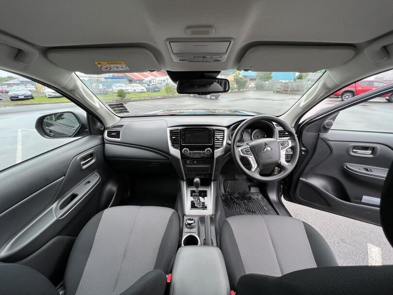 2023 Mitsubishi Triton 14