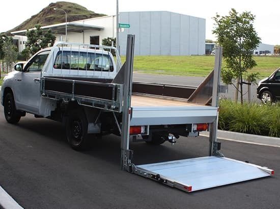 Ute tail lifter