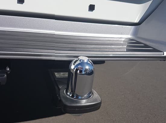 Commercial tow bar for van
