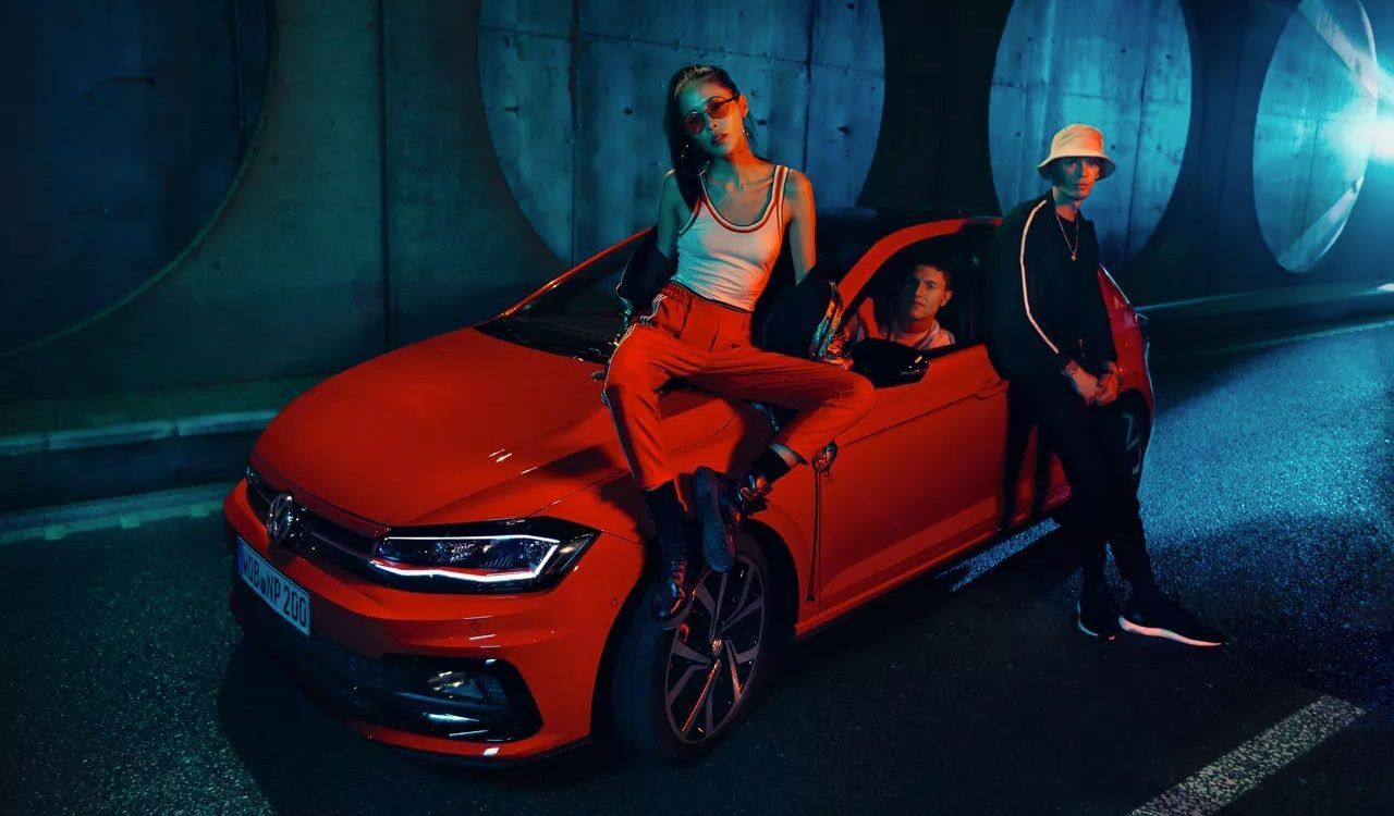 polo gti lifestyle  people in tunnel