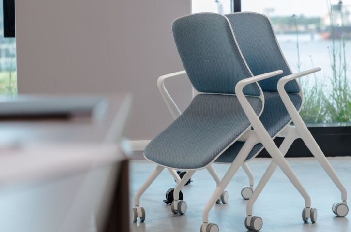 products bowi chair insitu 