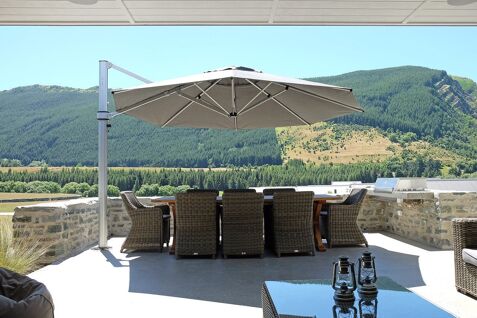 What Is A Cantilever Umbrella And Why, Best Patio Umbrella For Wind Nz